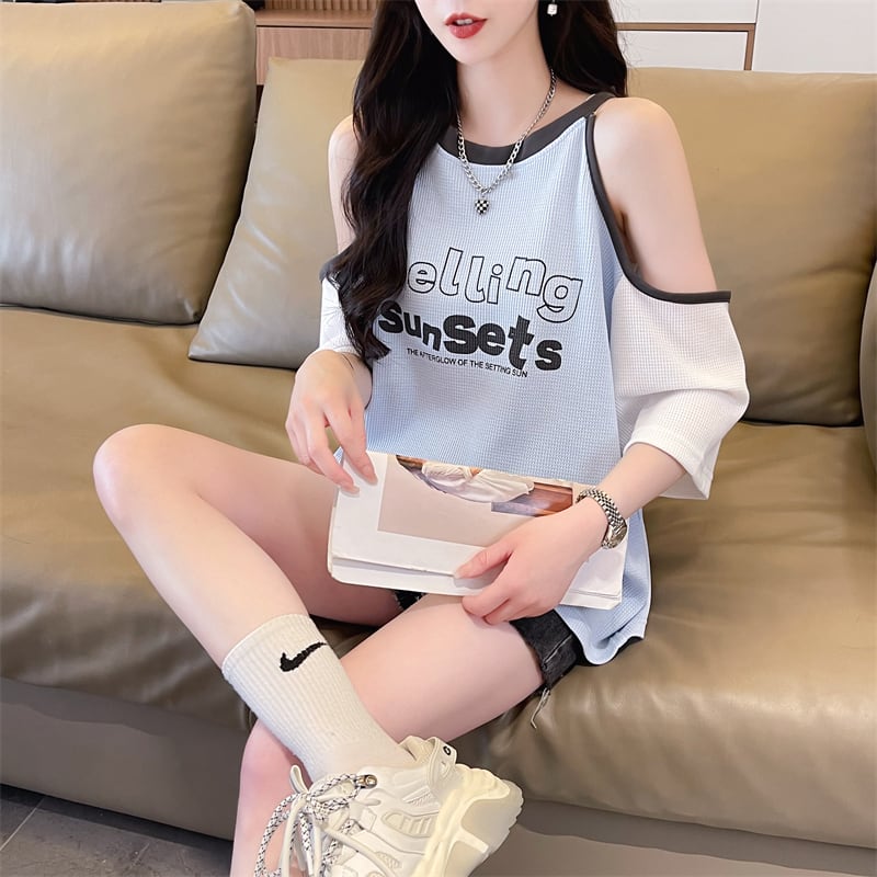 話題沸騰中 ロゴ プリント 肩だし 肌見せ 肩開き ゆったり 3色半袖Tシャツ<ins-8212>