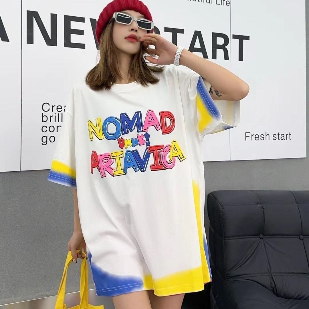 個性的なデザイン 好感度満載 アバンギャルド プリント 半袖Tシャツ カットソー<ins-8237>