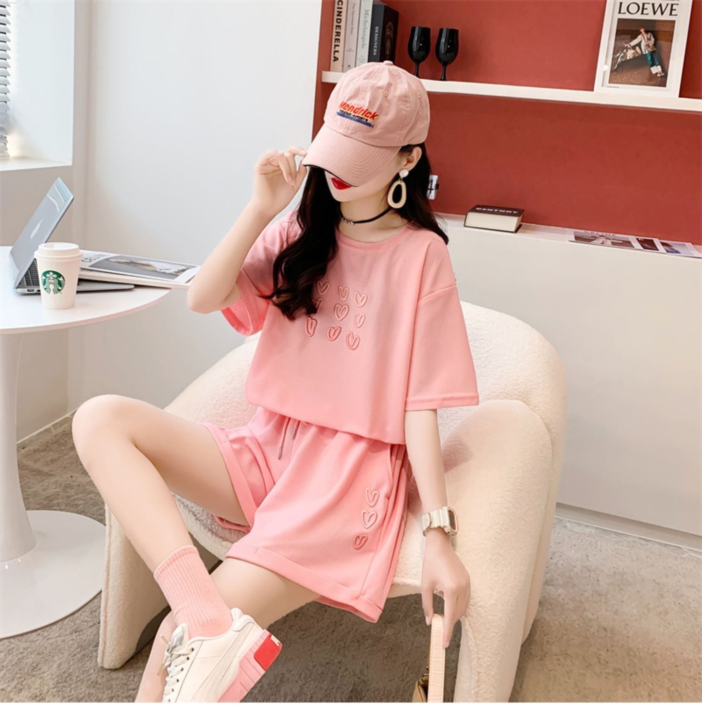 売り切れ必至 上質 カジュアル ルーズ 半袖Tシャツⅹパンツセット全3色 <ins-8234>