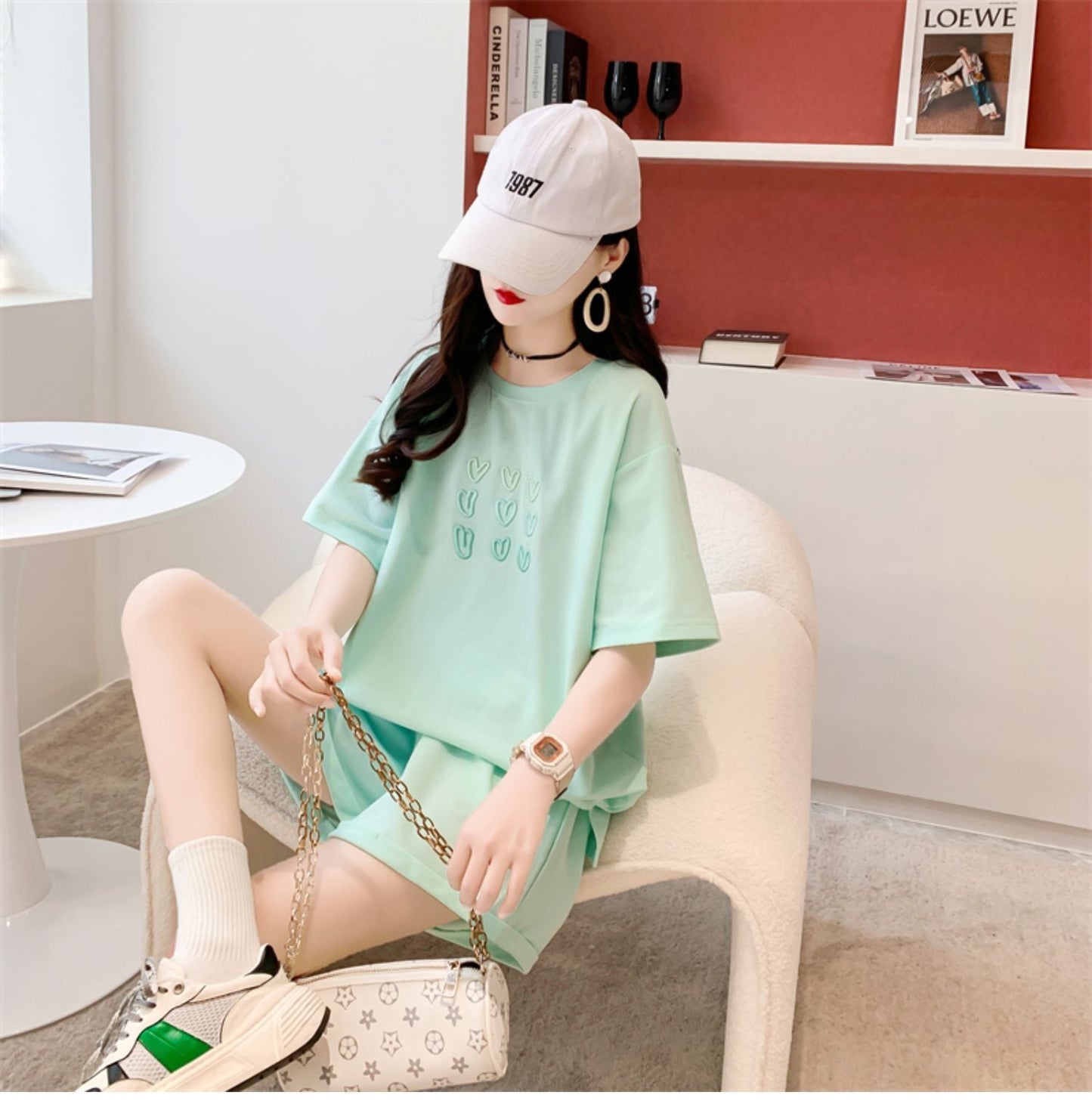 売り切れ必至 上質 カジュアル ルーズ 半袖Tシャツⅹパンツセット全3色 <ins-8234>
