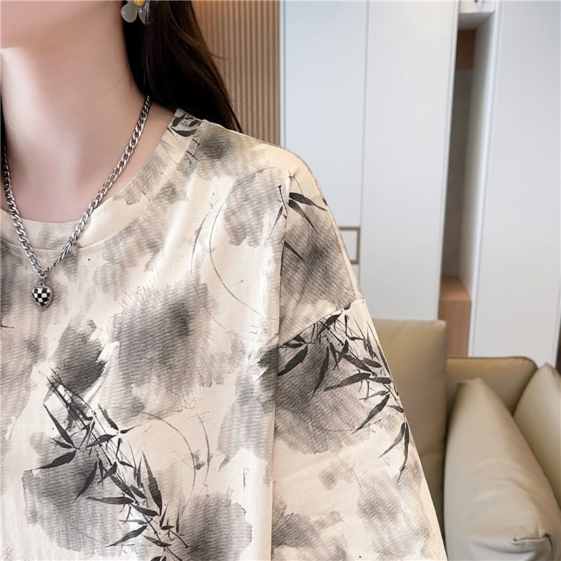 新商品 オシャレ度満点 高級感溢れる 2色選択可 Tシャツ カットソー<ins-8277>