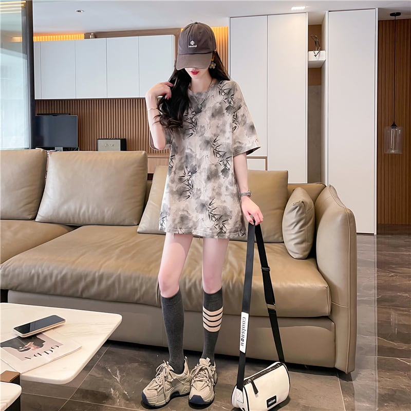 新商品 オシャレ度満点 高級感溢れる 2色選択可 Tシャツ カットソー<ins-8277>