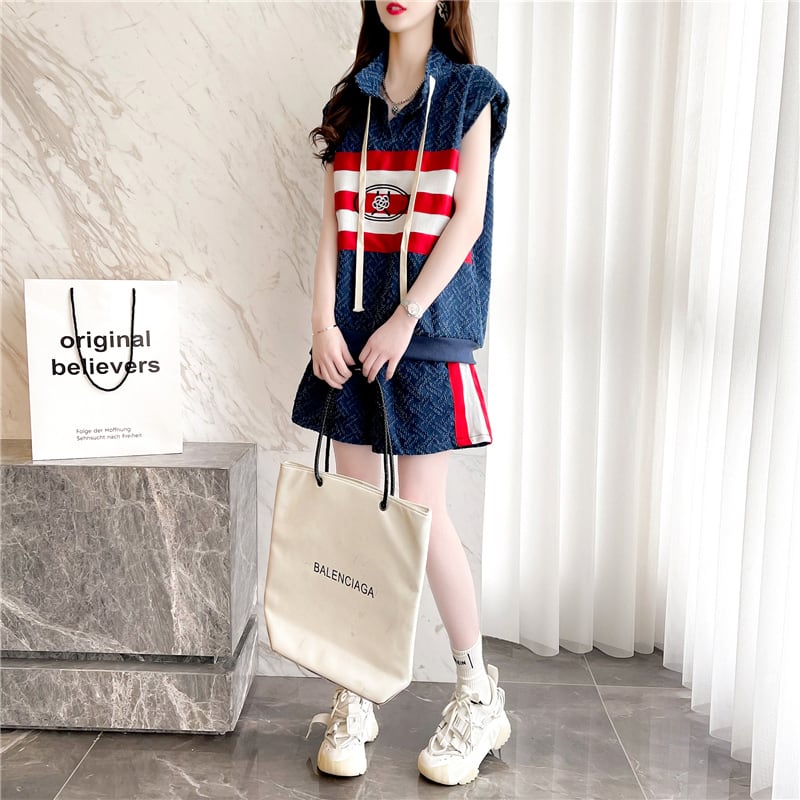 【半額!期間限定!!】絶対流行 個性派 デニム 切り替え 半袖Tシャツⅹパンツセット<ins-8468>
