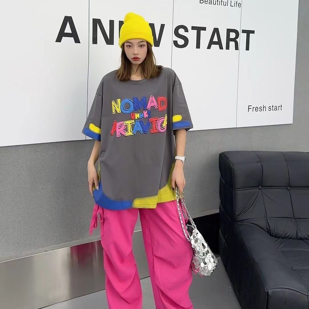 個性的なデザイン 好感度満載 アバンギャルド プリント 半袖Tシャツ カットソー<ins-8237>