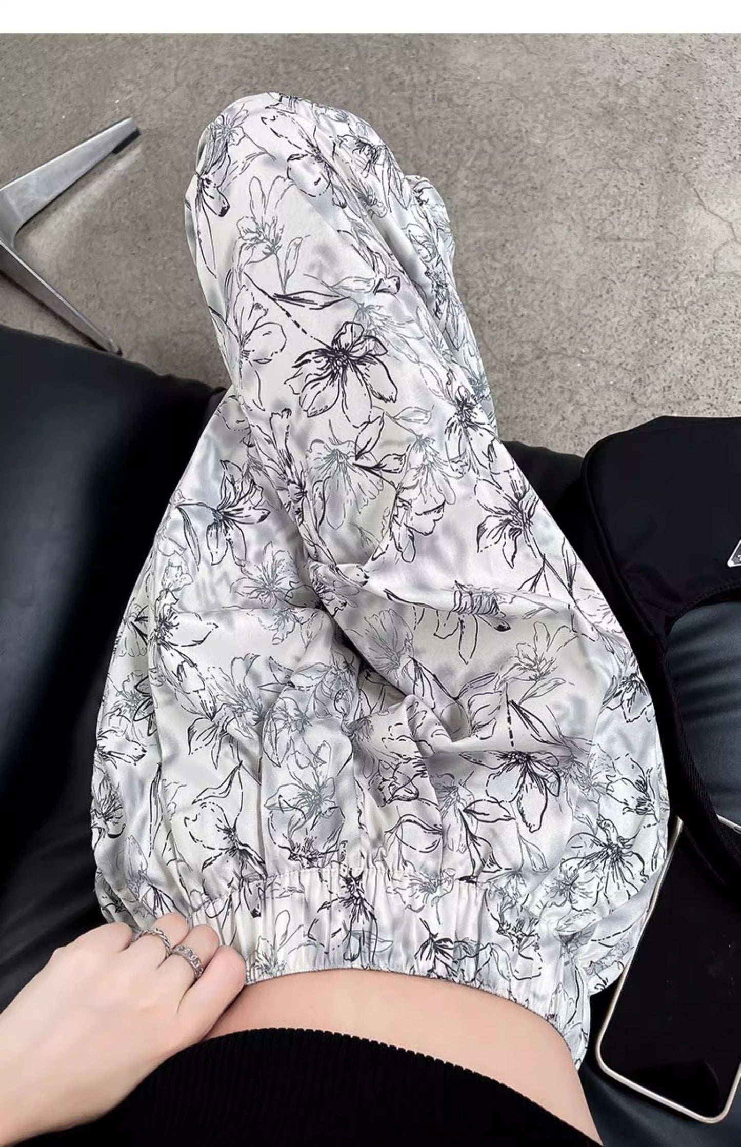 新商品 着回し力抜群 絶対欲しい アバンギャルド 花柄 パンツ <ins-8214>