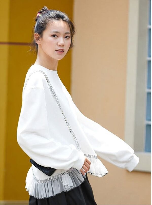 話題沸騰中 おしゃれ度高め 美人度アップ 切り替え 不規則 イレギュラー トップスE-9472