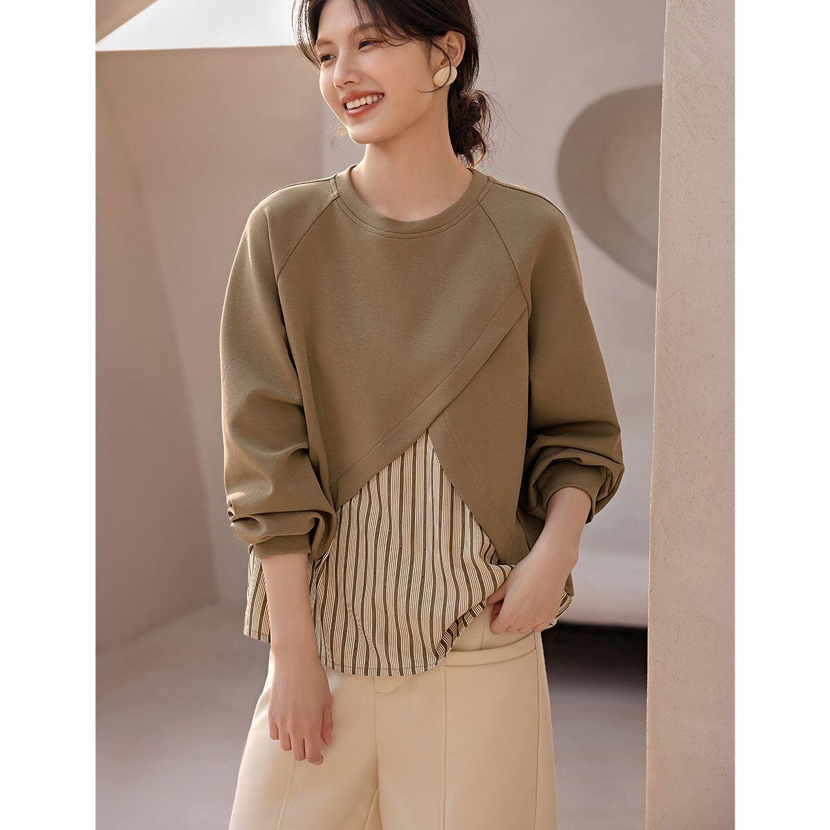 人気上昇中 オシャレ 都市ファッショ デザイン レイヤード風 切り替え ニットトップスE-9546