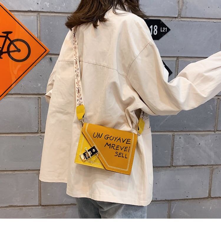 in'E  大人気ショルダーバッグ E-1401