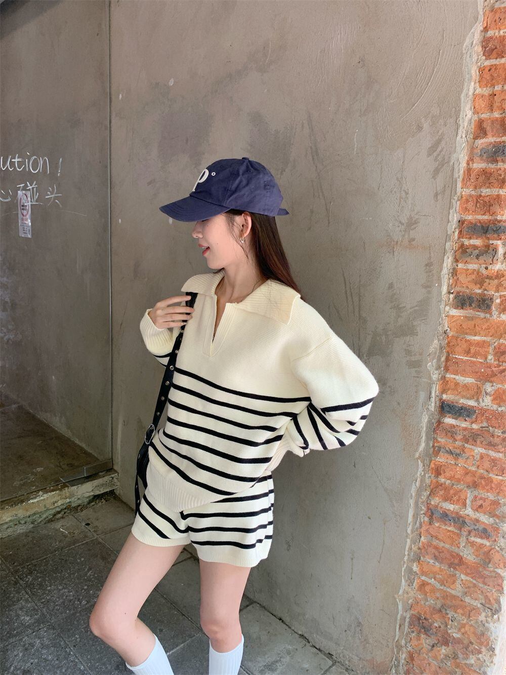 目を奪われる 切り替え スタイルアップ ジャケット＋ショートパンツ セットアップE-10916