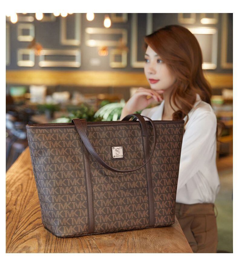 オシャレ度満点  ショルダーバッグ メッセンジャーバッグ 男女兼用E-12417