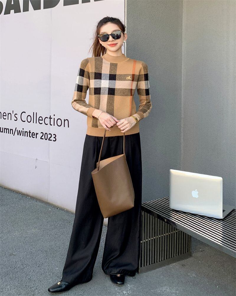 スタイルアップ 海外トレンド 形が綺麗 2色選択 ニットトップスE-9797