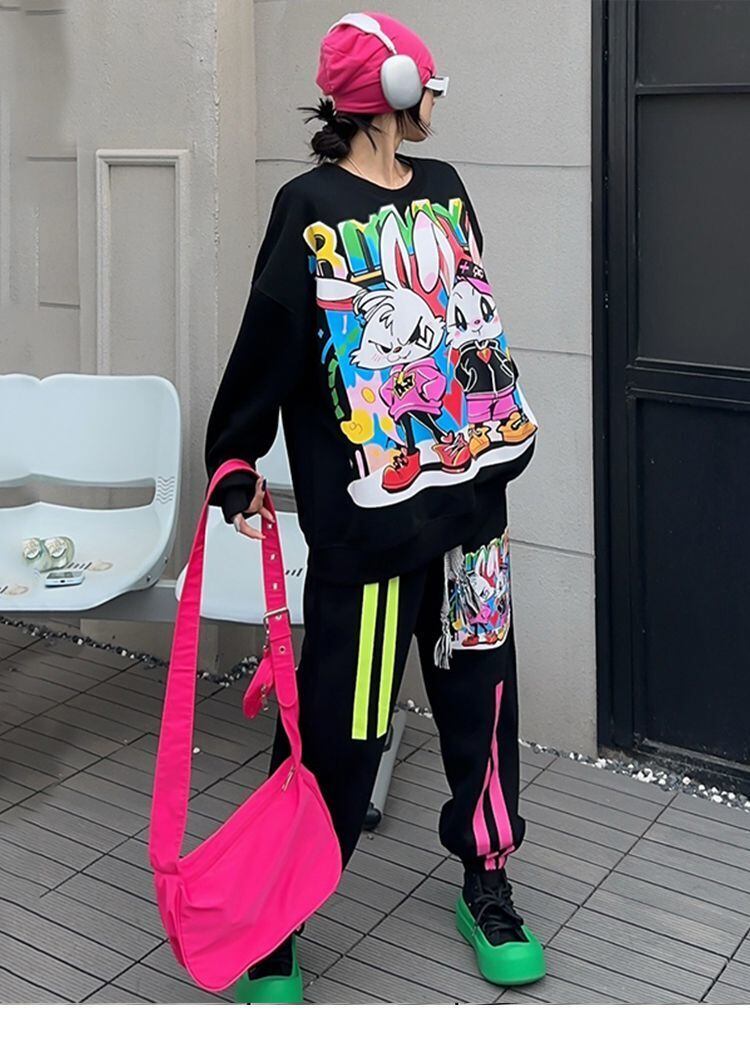 スタイルアップ効果抜群 プリント 高見えデザイン 2色選択 パーカー＋ショートパンツ セットアップE-9443