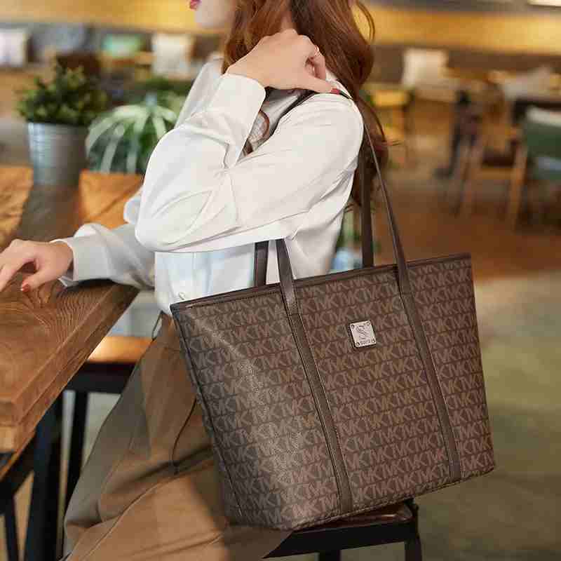 オシャレ度満点  ショルダーバッグ メッセンジャーバッグ 男女兼用E-12417