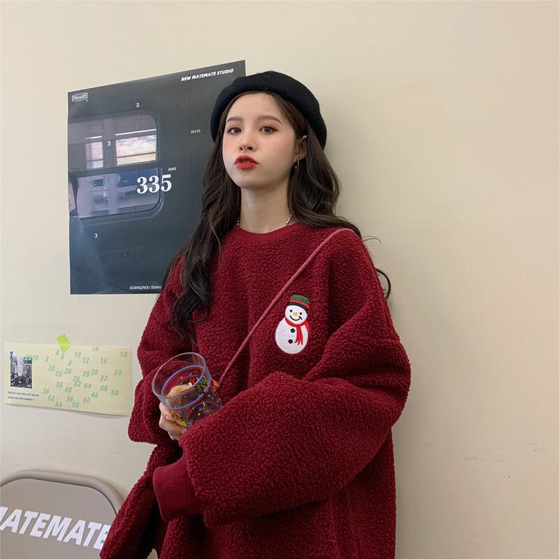 美人度アップ   ふわふわグラフィックロゴボアスウェットトップス全2色E-10116