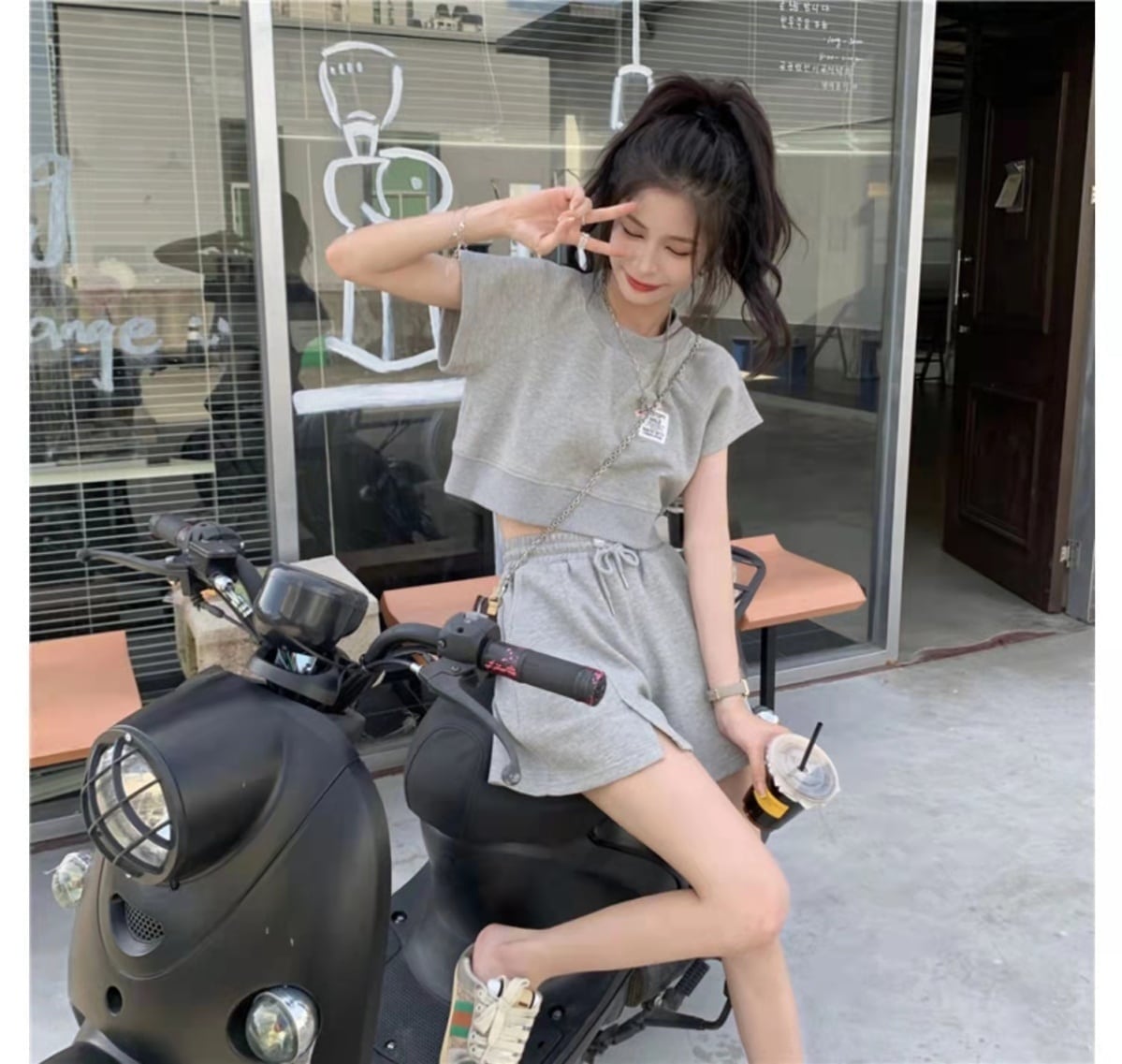 流行新作 美人度アップ 目を奪われる カジュアル 半袖Ｔシャツⅹパンツセット全2色E-9104