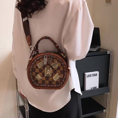 存在感のある ショルダーバッグ 2色選択可 メッセンジャーバッグE-10080