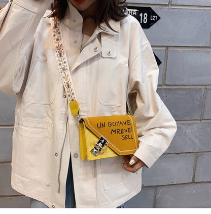 in'E  大人気ショルダーバッグ E-1401