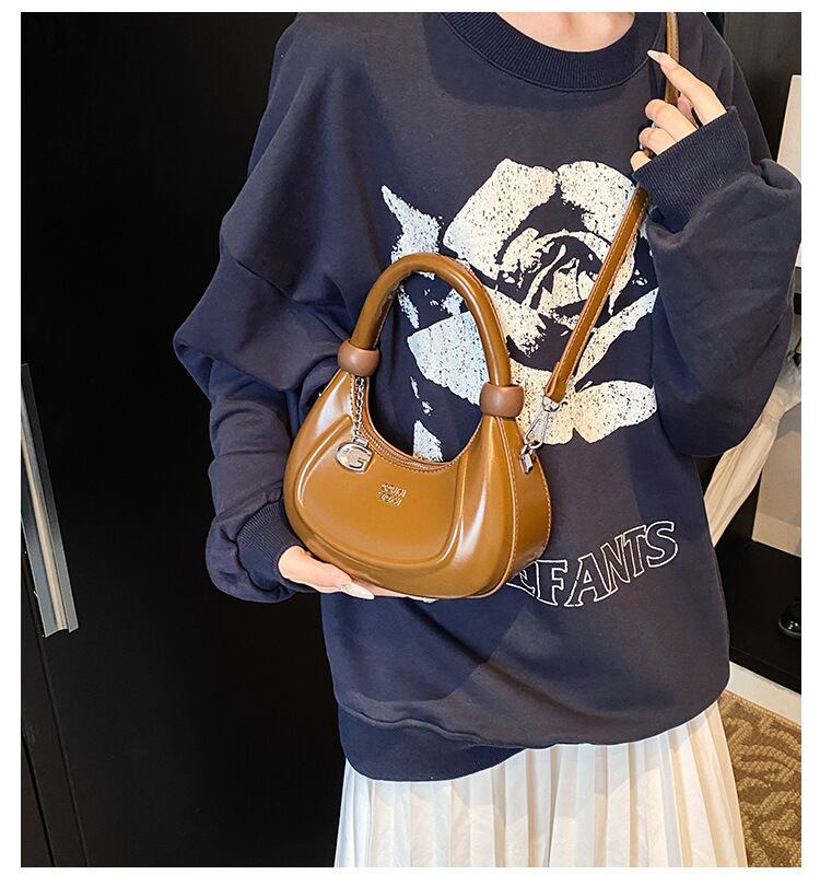 高級感 存在感のある オシャレ度満点 5色選択可 ショルダーバッグ メッセンジャーバッグE-10077