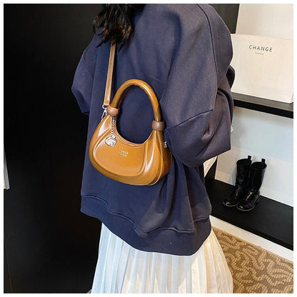 高級感 存在感のある オシャレ度満点 5色選択可 ショルダーバッグ メッセンジャーバッグE-10077