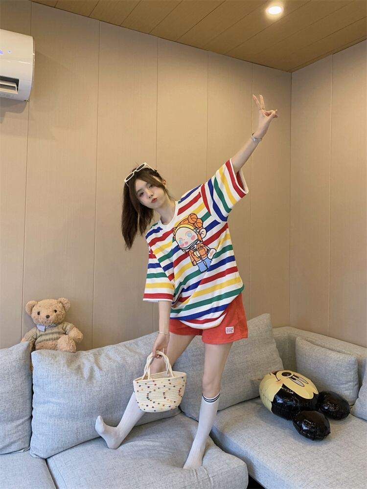 売り切れ必至 トレンドアイテム 存在感抜群 ストライプ柄 半袖TシャツE-9270