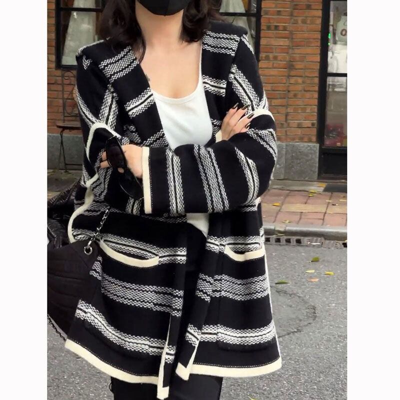 売り切れ必至 ストライプ柄 韓国風ファッション ニットカーディガンE-9376