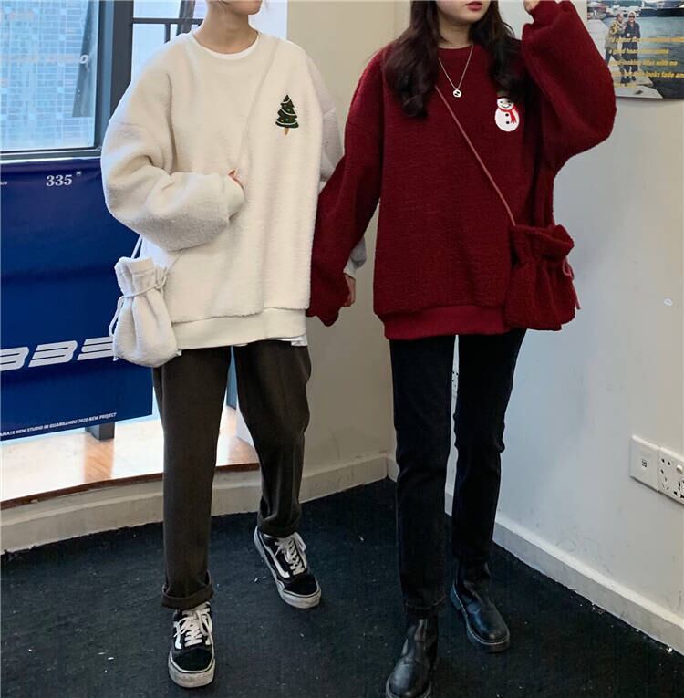 美人度アップ   ふわふわグラフィックロゴボアスウェットトップス全2色E-10116