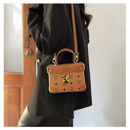 都市ファッショ デザイン オシャレ 高見えデザイン 4色選択可 ショルダーバッグ メッセンジャーバッグE-9899