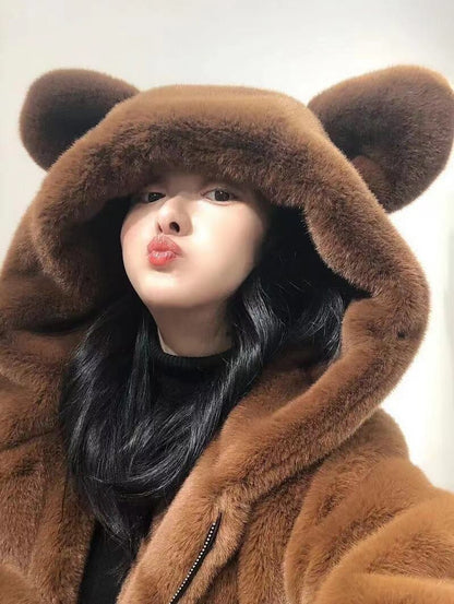 柔らかな肌触りで着心地も楽ちん！ スタイルアップ キュート 3色選択 プラスベルベット フェイクファーコート E-6856