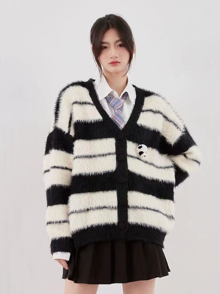 着回し力抜群 高見えデザイン 快適トップス ストライプ柄 3色選択 ニットトップスE-9719