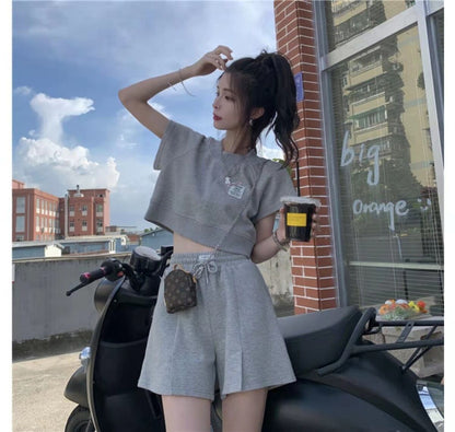 流行新作 美人度アップ 目を奪われる カジュアル 半袖Ｔシャツⅹパンツセット全2色E-9104