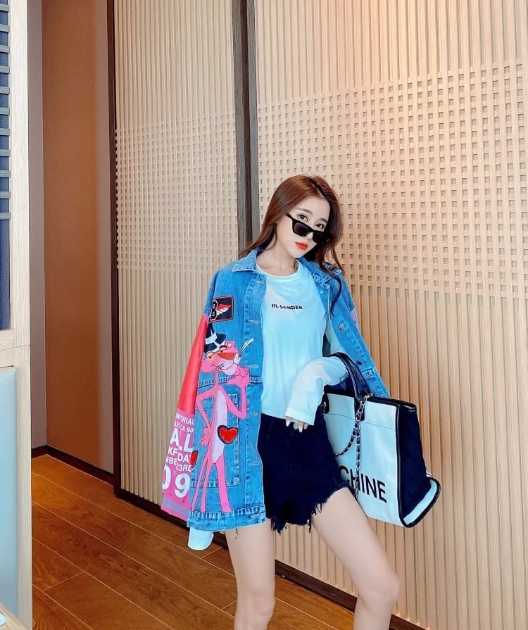 人気爆発中 ピンク プリント スパンコール 切り替え デニムジャケットiEf-4039