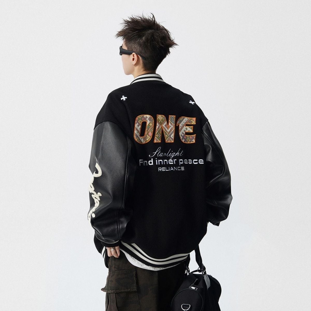 【中棉】人気爆発中 アメリカンレトロ 配色切り替え 刺繍ロゴ ユニセックス スタジャンE-12627