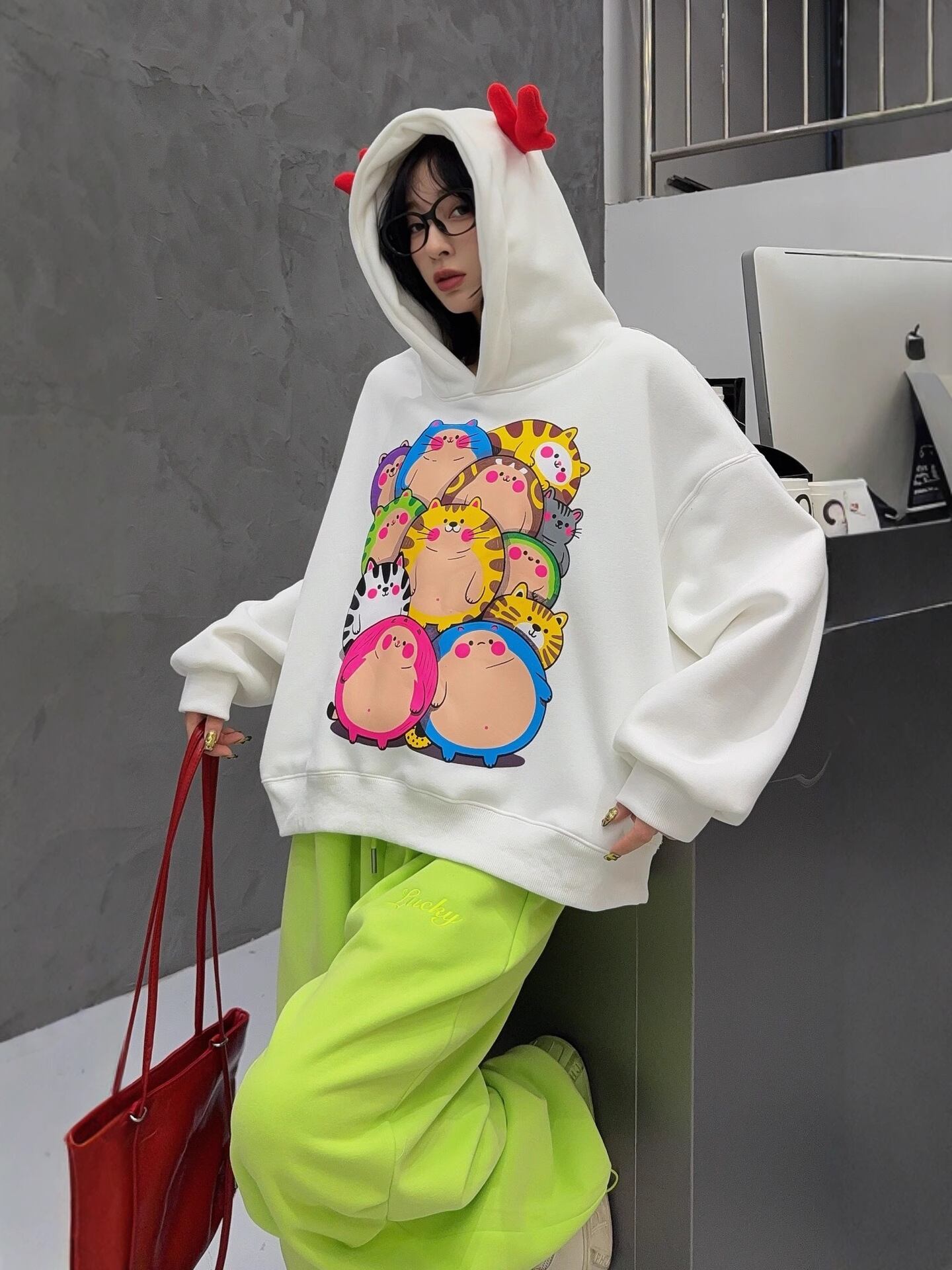 キュート  柔らかくて優しい印象  カジュアル   3色 スウェット  E-12204