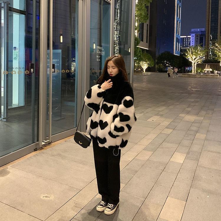 着心地も楽ちん！ スタイルアップ キュート  プラスベルベット フェイクファーコート E-12476