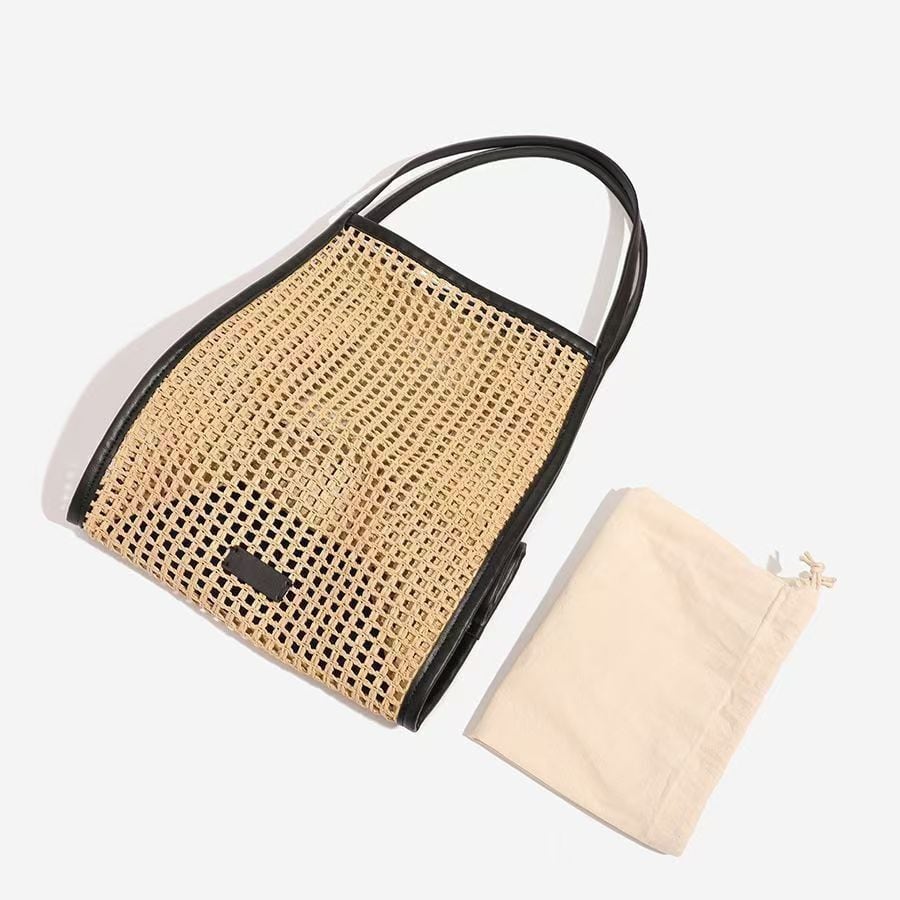 好感度EP  優しい色合い 機能的  クオリティー ストロークロスボディバッグiEf-12803