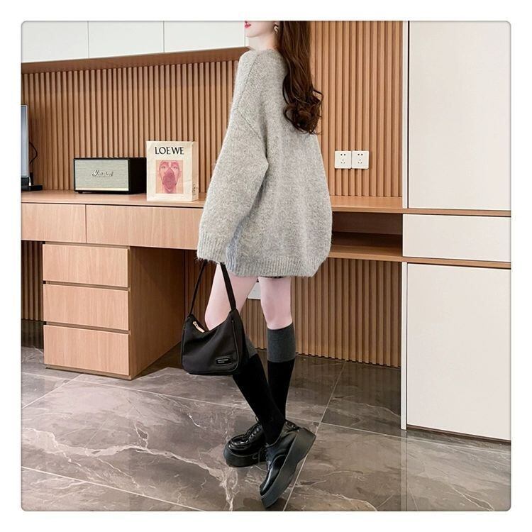 大好評 美人度アップ 目を奪われる 柔らかくて優しい印象 3色選択 ニットトップスE-9990