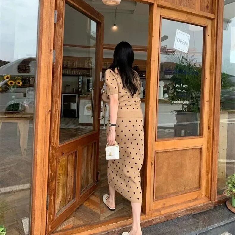 好感度100％ 柔らかくて優しい印象 効果抜群 プリント切り替え 2色 セットアップE-10855