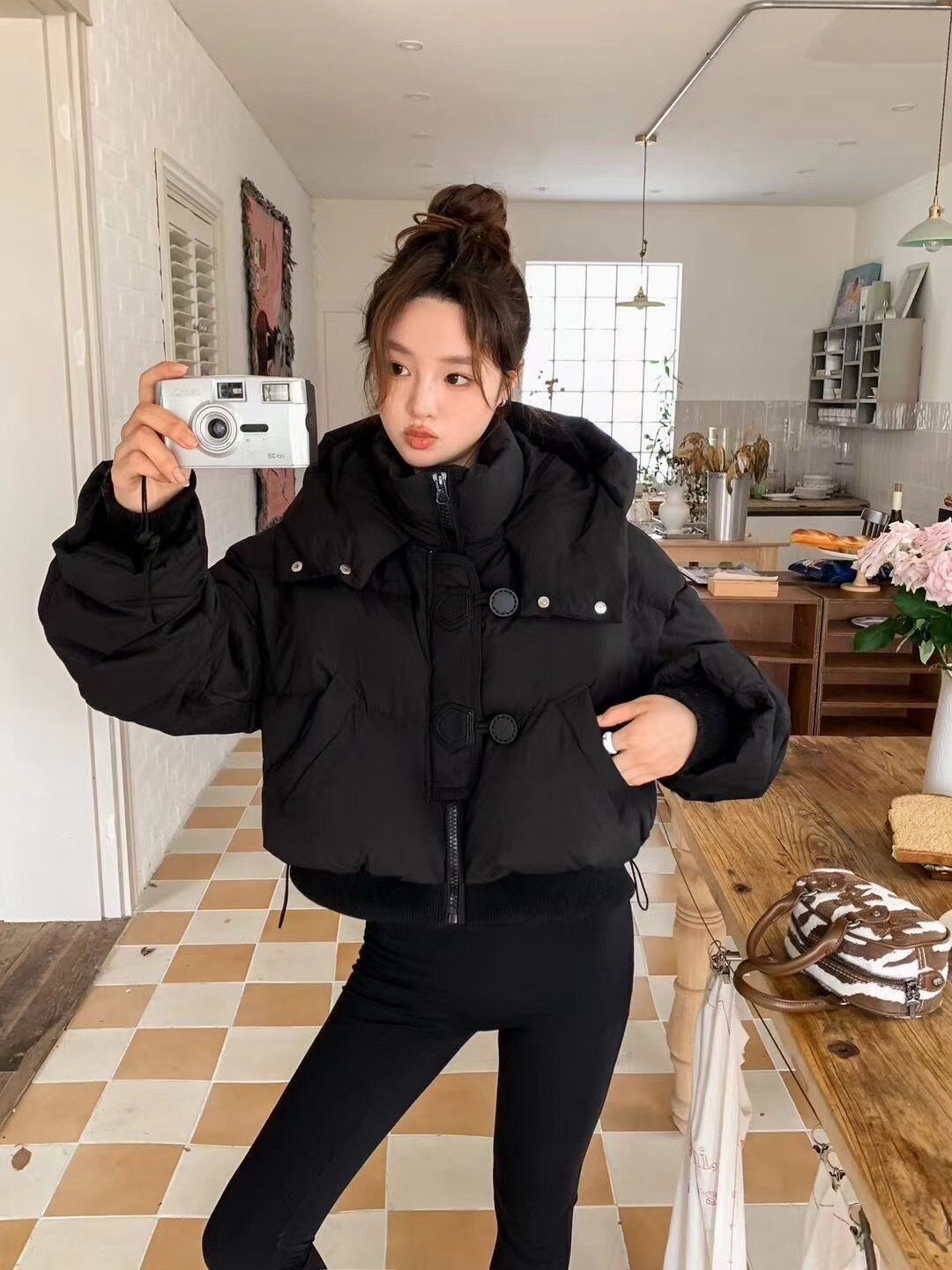 絶対欲しい 4色選択 スタイルアップ フード付きジッパーコート E-10055