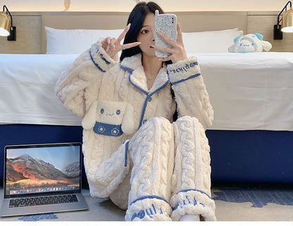 話題沸騰中 トレンドアイテム 存在感抜群 肌触り抜群 5種選択 サンゴフリース パジャマ E-9778