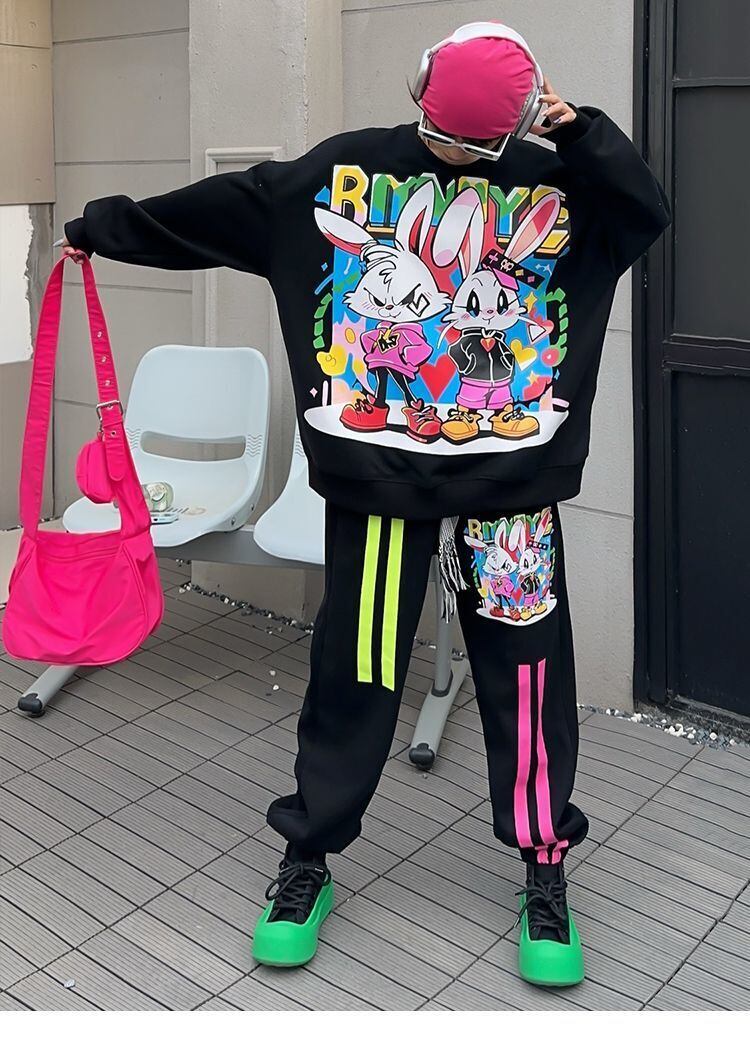 スタイルアップ効果抜群 プリント 高見えデザイン 2色選択 パーカー＋ショートパンツ セットアップE-9443