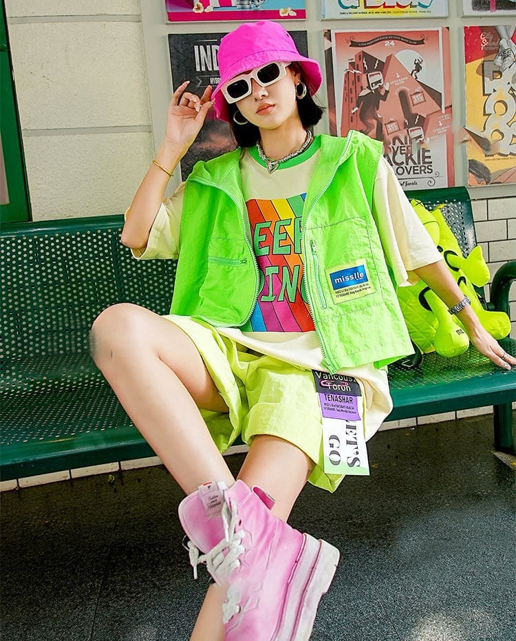 話題沸騰中 都市ファッショ オシャレ デザイン  ゆったり プリント 半袖TシャツiEf-9171