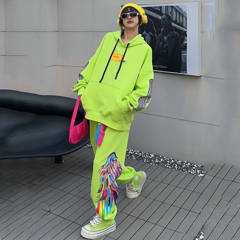 話題沸騰中 スタイルアップ 目を奪われる パーカー＋ショートパンツ セットアップE-9442