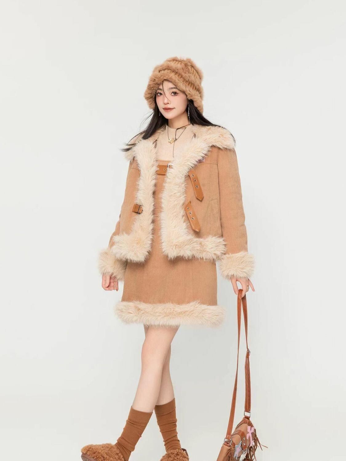 アクティブも綺麗も叶う  求めてたデザイン ぬいぐるみジャケットⅹサスペンダースカートセットE-9915