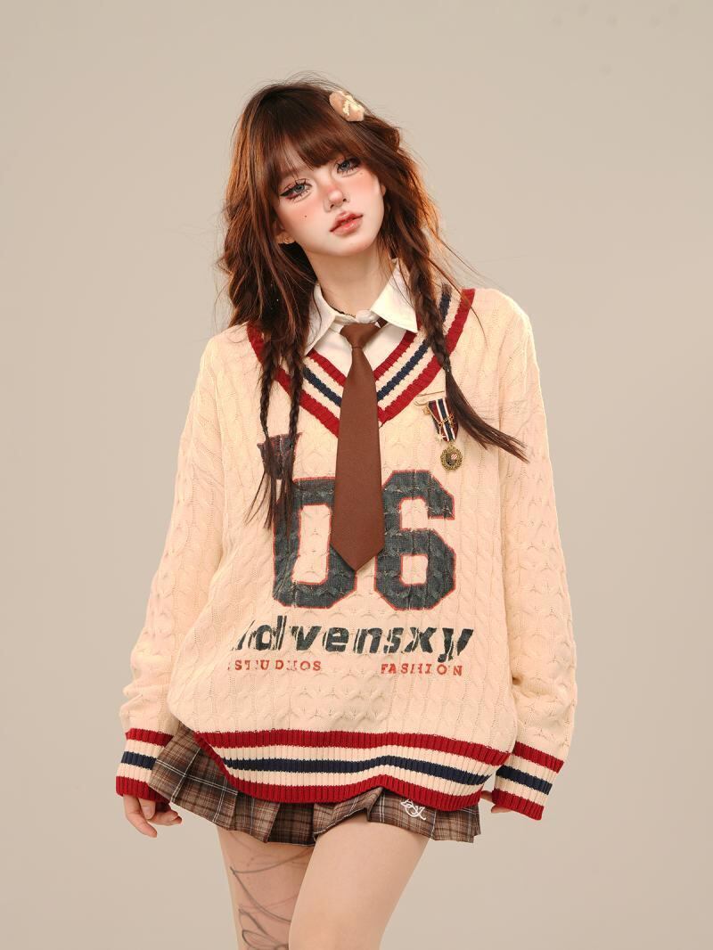 ふわふわグラフィックロゴボアニットE-9836