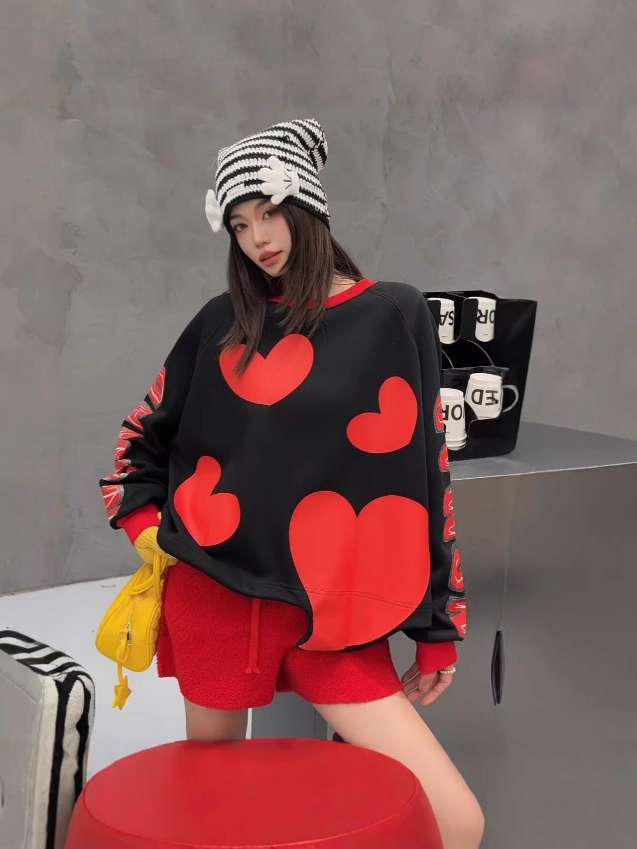 個性派 キュート  柔らかくて優しい印象  カジュアル   4色 スウェット  E-12206