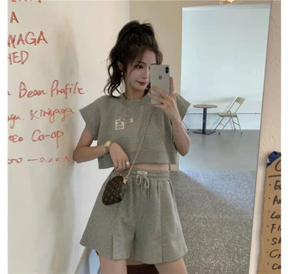 流行新作 美人度アップ 目を奪われる カジュアル 半袖Ｔシャツⅹパンツセット全2色E-9104