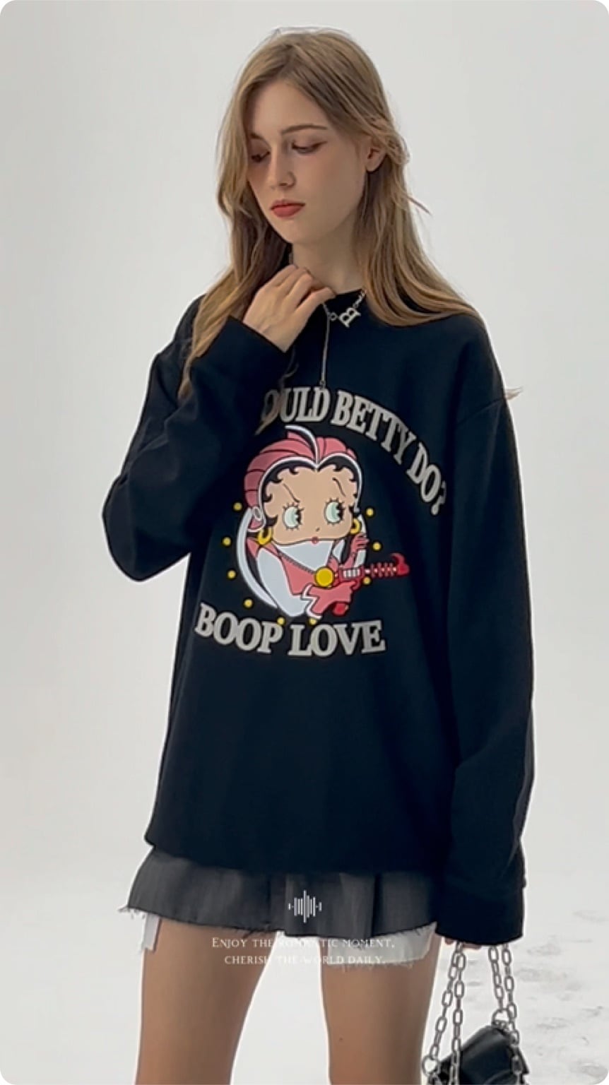 大活躍 絶対流行  個性的なデザイン トレンドアイテム 2色選択  男女兼用 スウェットE-12330