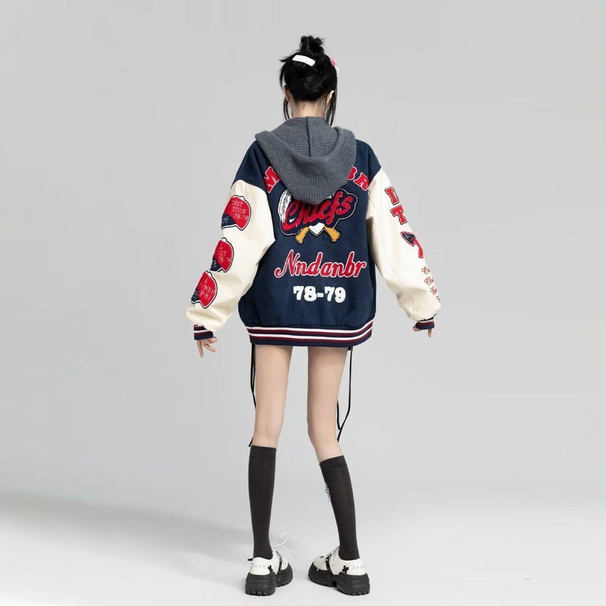 絶対欲しい 求めてたデザイン ファッション 刺繍 上質ダウンジャケット 男女兼用 E-9356