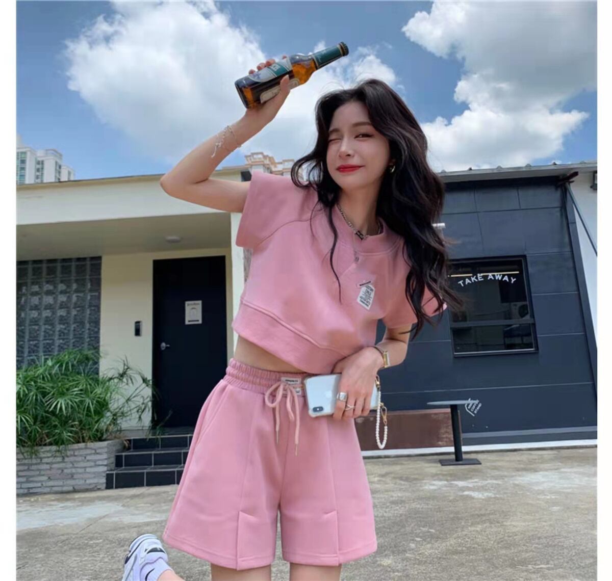 流行新作 美人度アップ 目を奪われる カジュアル 半袖Ｔシャツⅹパンツセット全2色E-9104