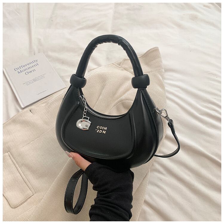 高級感 存在感のある オシャレ度満点 5色選択可 ショルダーバッグ メッセンジャーバッグE-10077